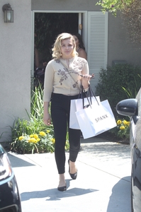 49131074_chloe-grace-moretz-instyle-s-day-of-indulgence-party-in-brentwood-44.jpg