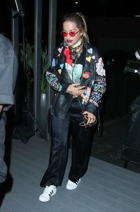 49834537_rita-ora-14.jpg