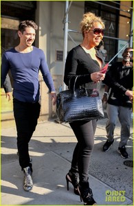 mariah-carey-bf-bryan-tanaka-are-all-smiles-out-in-nyc-05.jpg