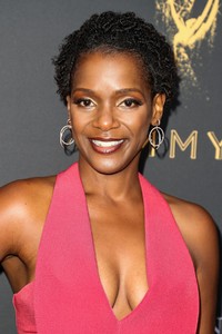kelsey-scott-at-emmys-cocktail-reception-in-los-angeles-08-22-2017_1.thumb.jpg.2848ca9f625fcd74e87a0e46a84745c7.jpg