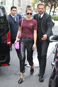 taylor-hill-out-in-milan-91917-28.jpg