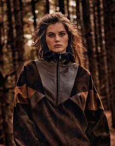 59d28d3f034d1_PorterMagazine23Winter20175.thumb.jpg.75ad20be2734bd3f857c96440a48f17e.jpg