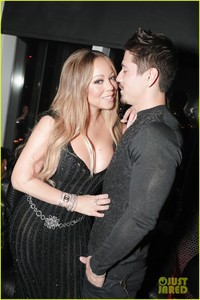 mariah-carey-buddies-up-with-alex-pettyfer-at-karl-lagerfelds-intimate-dinner-01.jpg