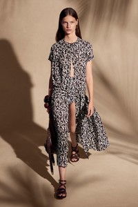 13-Michael-Kors-Resort-18.thumb.jpg.5e0432e19d3b900fca90e79dc6f3bb30.jpg