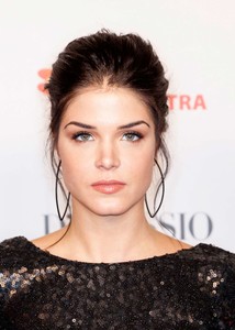 Marie-Avgeropoulos_-2017-UBCP-ACTRA-Awards--02.jpg