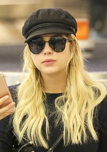 ashley-benson-at-lax-airport-in-la-11-22-2017-4.jpg