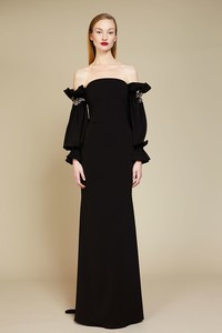 13-badgley-mischka-pre-fall-2018.thumb.jpg.5e92d39342a68ab3519b13e0a09cb412.jpg