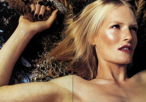 1997_FW_Versace_Make_Up_Steven_Meisel.thumb.png.f09f8d0e83ee5591b6b3045181619e80.png