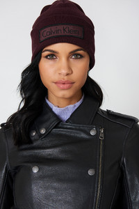 calvin_klein_calvin_klein_beanie_1278-000199-0287_02l.jpg