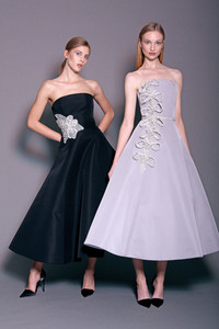 christian-siriano-pf18-37.thumb.jpg.470efd2c0908c912b6d42a54593733c3.jpg