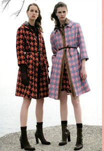 Testino_Miu_Miu_Fall_Winter_03_04_01.thumb.png.b563c94241f14079cf351a6e431e0024.png