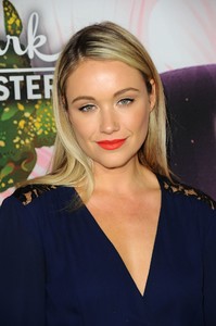 katrina-bowden-hallmark-channel-all-star-party-at-the-tca-winter-press-tour-in-la-7.thumb.jpg.4c0bfc390078caab5d7a218fb58ae278.jpg