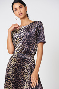 nakd_leopard_velvet_top_1533-000103-0141_02a.jpg