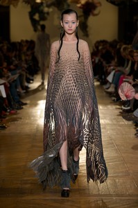 van-herpen-hc-rs18-0214.thumb.jpg.b238c6a4723c000b491ccad980641af2.jpg