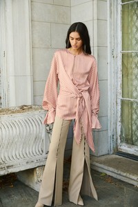 12-jonathan-simkhai-pre-fall-18.thumb.jpg.19bc951da9a454bfac3235b1d6d8a9a4.jpg