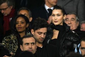 010_bellahadid_march2018.jpg