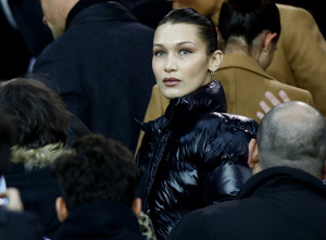 022_bellahadid_march2018.jpg