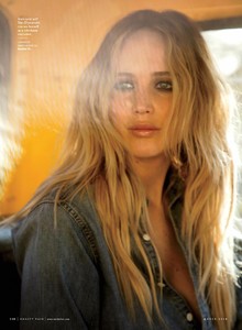     jlaw100318BZNimage106.jpg