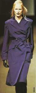 elle russia december 1997 10.jpg