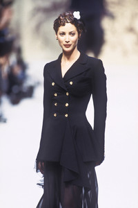 chanel-hc-ss-1993-1.thumb.jpg.faacfac79bd7c9d6c05a977092aea271.jpg