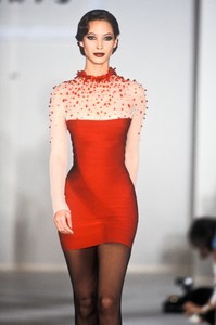 herve-leger-fw-1993-7.thumb.jpg.334d46c01f79c460edca8db9c9d421d6.jpg