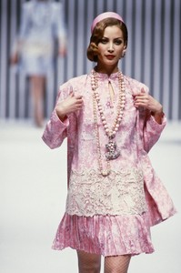 valentino-hc-ss-1992-3.thumb.jpg.941643aade37dbf8e5cd1a023a34f88f.jpg