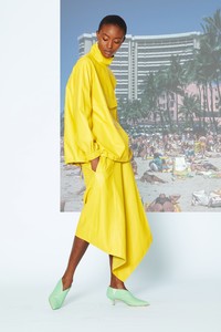 00007-tibi-vogue-resort-2019-pr.thumb.jpg.c2c1564872d896aee7a27650de053c0c.jpg