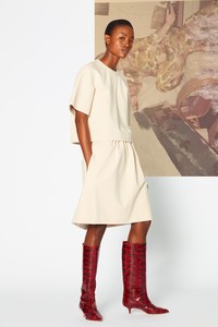 00040-tibi-vogue-resort-2019-pr.thumb.jpg.91acec5e8d69b8a699e67b5ce281a3a7.jpg