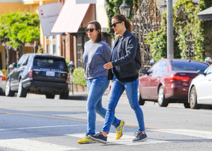 Jennifer+Garner+goes+out+coffee+VhZizE0PLsex.jpg