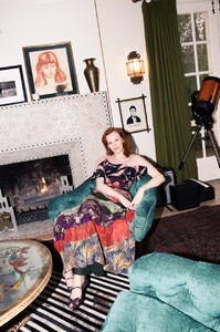 Karen_Elson-66-835x1253.thumb.jpg.76bf12dd4f1d6161f8e263567d33a70e.jpg