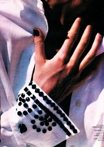 marie_claire_italia_july_1991_30.thumb.jpg.5c3efcf6bfc8fb19cbe0e21e0596e0f3.jpg