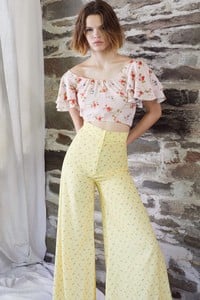 14-jill-stuart-resort-2018-lookbook.thumb.jpg.a6d4988210a9999c55ec6d6ea167c546.jpg