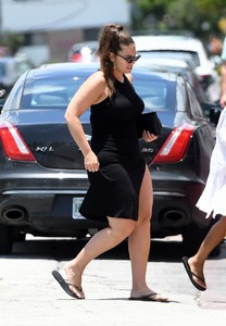 ashley-graham-in-a-black-bikini-in-miami-06-03-2018-2.jpg