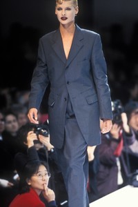 109816546_CommedesGarcons1995WomenRTW51.thumb.jpg.5ff014a1b310490cccd5d73cc53ed26e.jpg