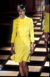 1202046247_Versace1996WomenRTW47.thumb.jpg.20555e0fbec0261f78b36c08742947ce.jpg