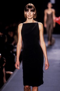 1584307852_Halston1997WomenRTW42.thumb.jpg.cb1a087533c31854c7e59d011ec4a009.jpg