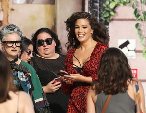 ashley-graham-out-and-about-in-paris-07-02-2018-2.thumb.jpg.7b054644ebf30ed54e904823fdb4055f.jpg