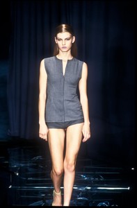 versace-ss-1998-8.thumb.jpg.f7c16a80c22b4a27a606bd8750991812.jpg