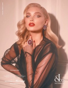 Elsa-Hosk-Jacob-Co-Jewelry-Campaign01.thumb.jpg.5915e43175a39c2258470a38b704178a.jpg
