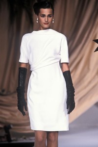 1431069974_ChristianDior1991HauteCouture42.thumb.jpg.f85991448d90428b15f5ef9cf85fd452.jpg