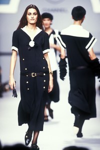 5_chanel-ss-1989-6_html.thumb.JPEG.17281b5052b26ae0fded9157a9da479f.JPEG