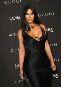 Kim+Kardashian+2018+LACMA+Art+Film+Gala+Arrivals+aPUmsWjejjUx.jpg