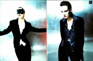 POB_Vogue_Italia_September_1994_02.thumb.jpg.3d328c36b38a18ea2b6de7ef884e8a12.jpg