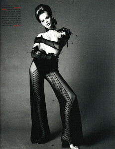 Saikusa_Vogue_Italia_December_1993_04.thumb.jpg.b70022b2aeb2a5a5b830e34dc2596421.jpg