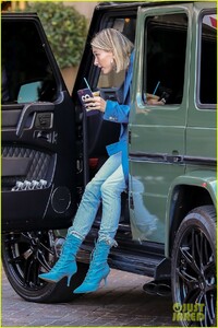 hailey-bieber-is-a-beauty-in-blue-while-shopping-at-barneys-02.jpg