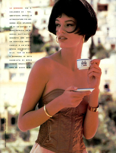 Ferraano_Vogue_Italia_June_1990_02.thumb.png.3447ab9db288fc39969e612af51383c1.png