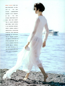 Ferraano_Vogue_Italia_June_1990_04.thumb.png.cc108d176d55d6cd2fc9ab055233d3af.png