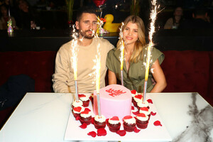 Scott+Disick+Sofia+Richie+Celebrate+Valentine+LgEZxjCTX8wx.jpg