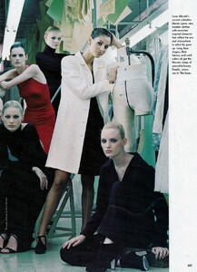VogueUS_July1996_FashionsNewEstablishment_09.jpg