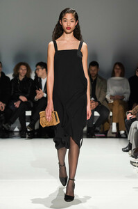 chalayan-rf19-0444.thumb.jpg.51478de1c081df57894bc31ac16b1884.jpg